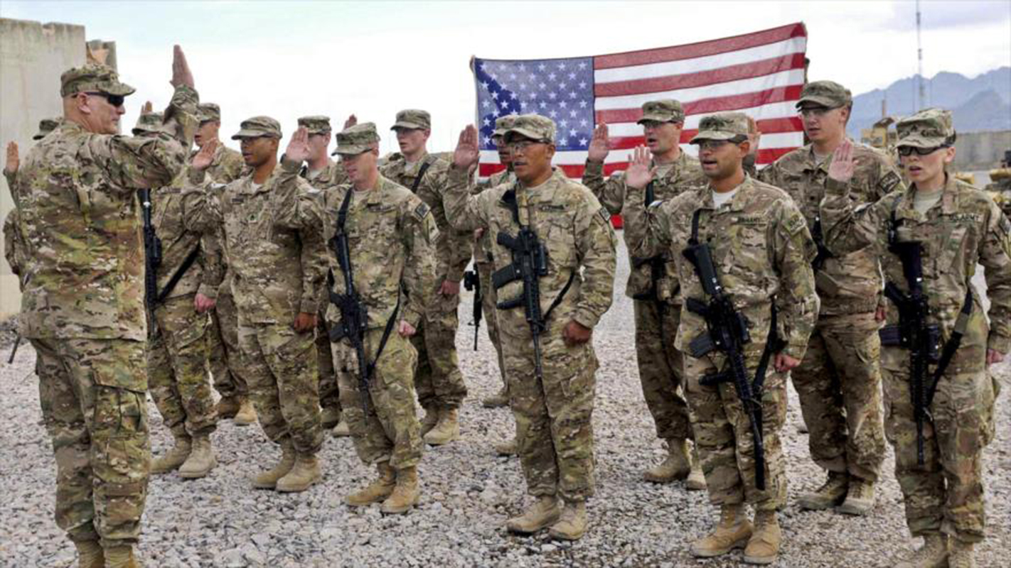 Soldados de EEUU protestan frente al Pentágono contra el abuso sexual