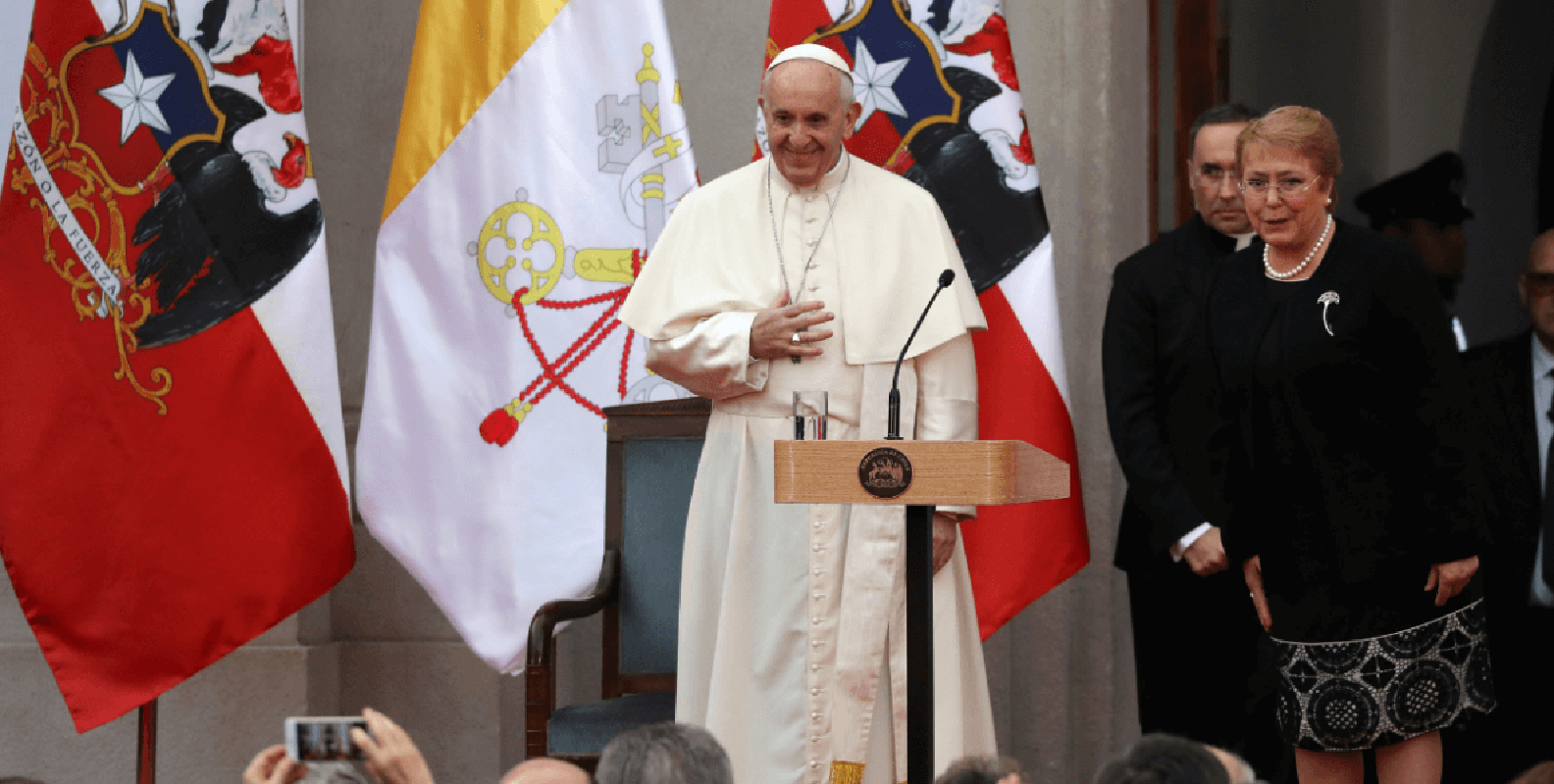 Víctima de abusos sexuales rechaza pedido perdón del papa y pide "acciones"