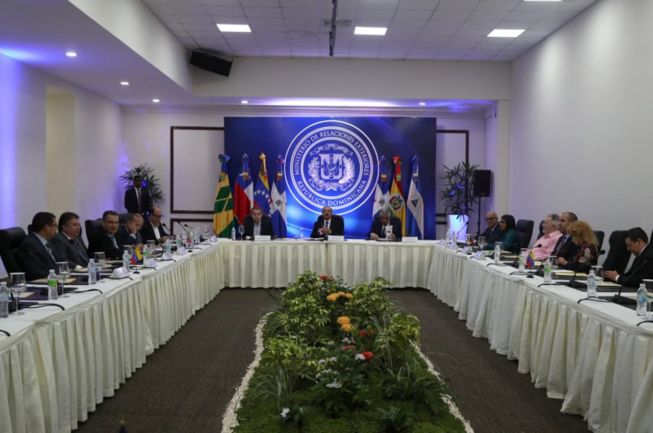 Chavismo dice que acordó con oposición observación amplia para presidenciales
