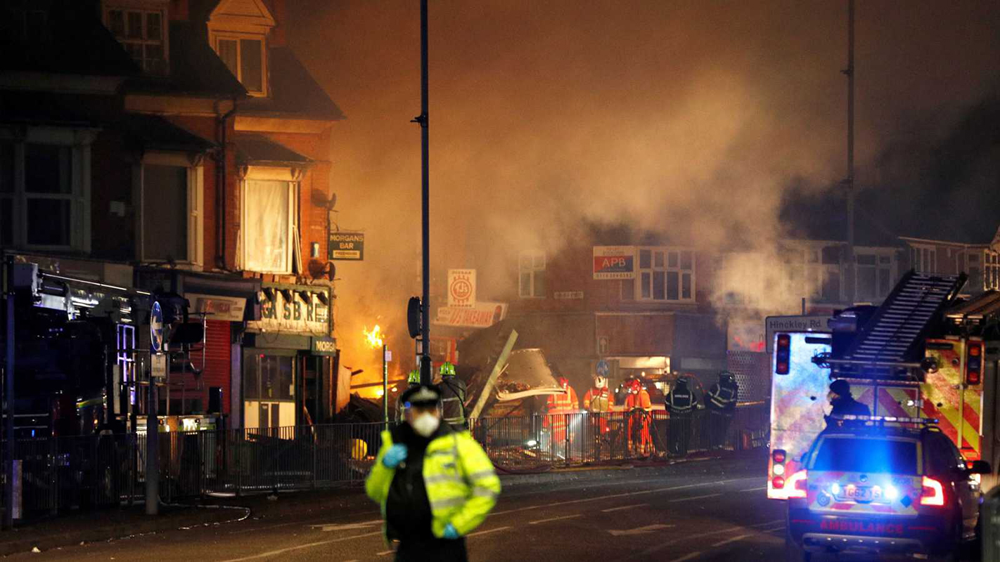 Cuatro muertos en explosión de un edificio en el Reino Unido
