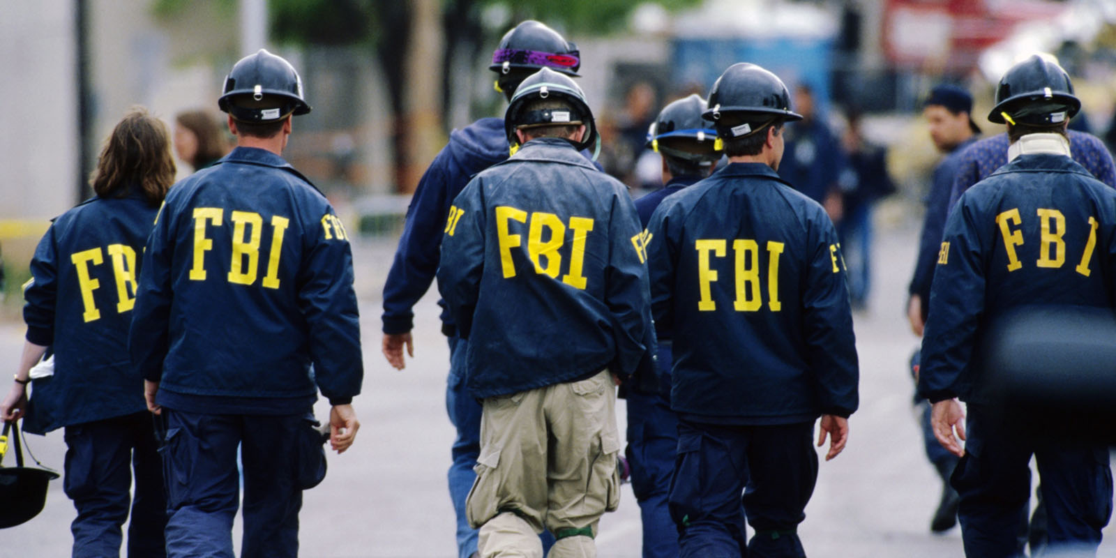 Ordenan "revisión inmediata" de protocolos del FBI tras error en Florida