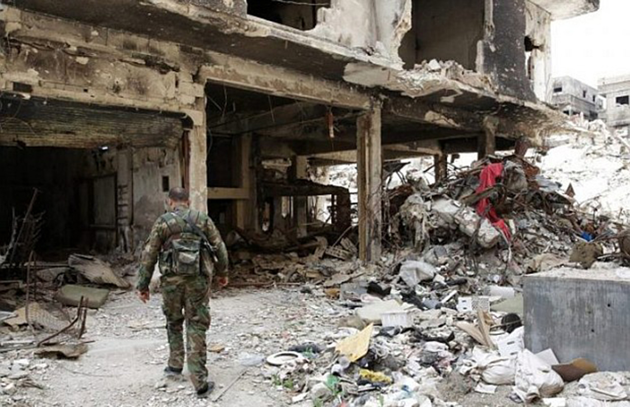 El gobierno sirio intensifica los bombardeos contra un enclave rebelde