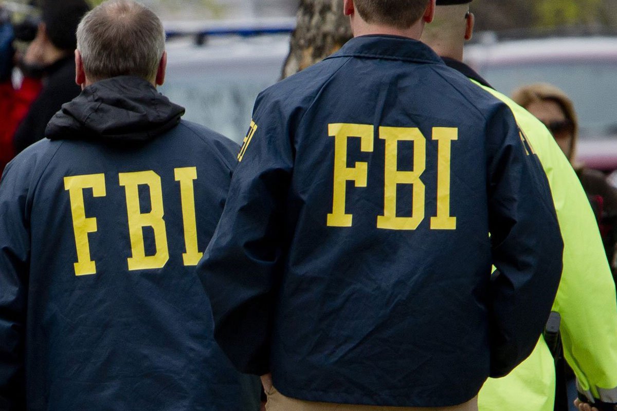 FBI admite fallas en investigar denuncia sobre tirador de Florida