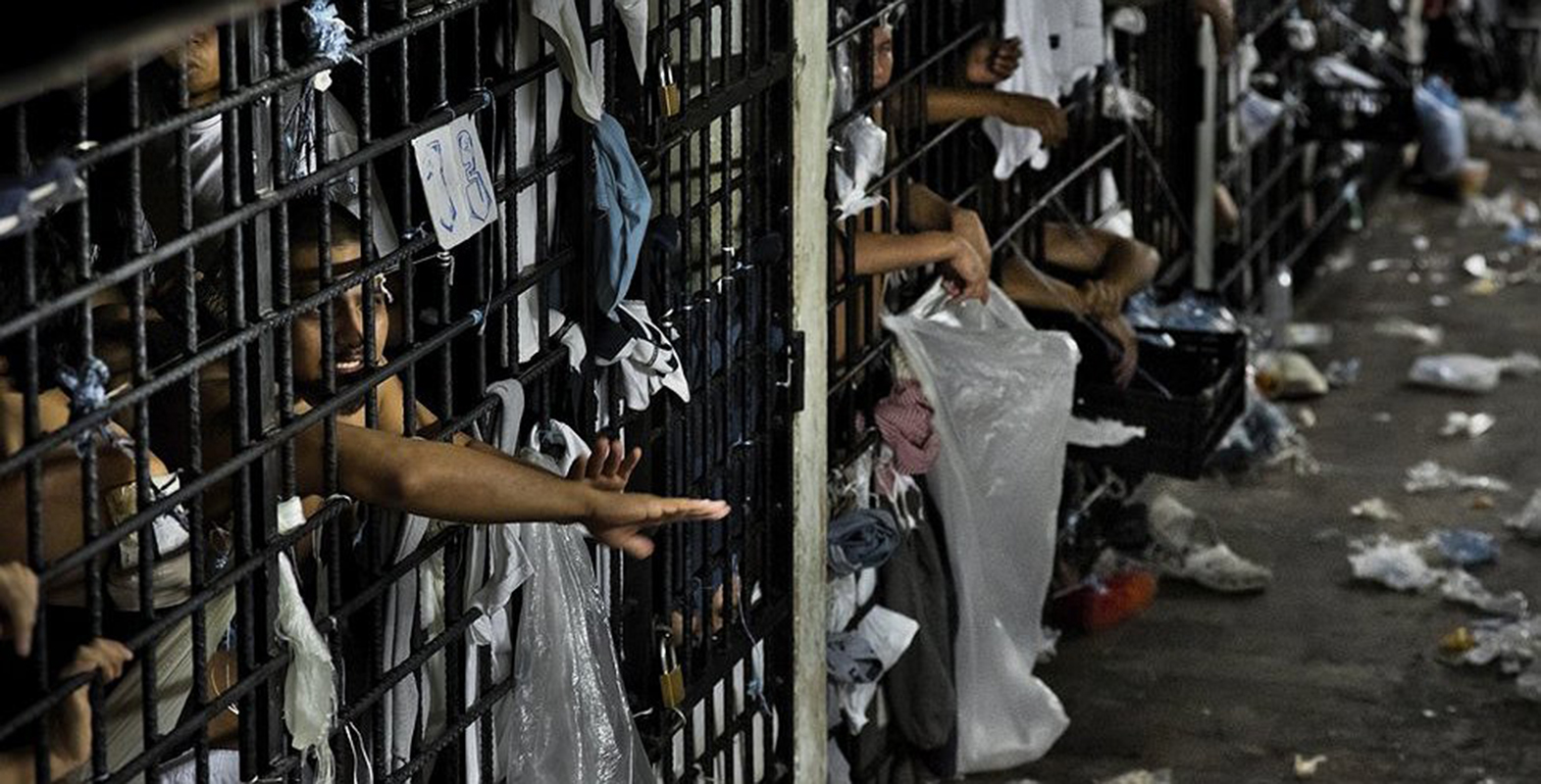 Gobierno salvadoreño se niega a terminar con medidas "inhumanas" en prisiones