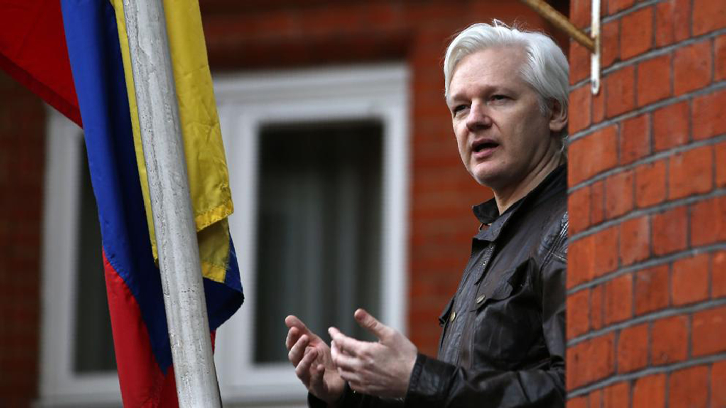 Justicia británica mantiene orden de detención contra Assange