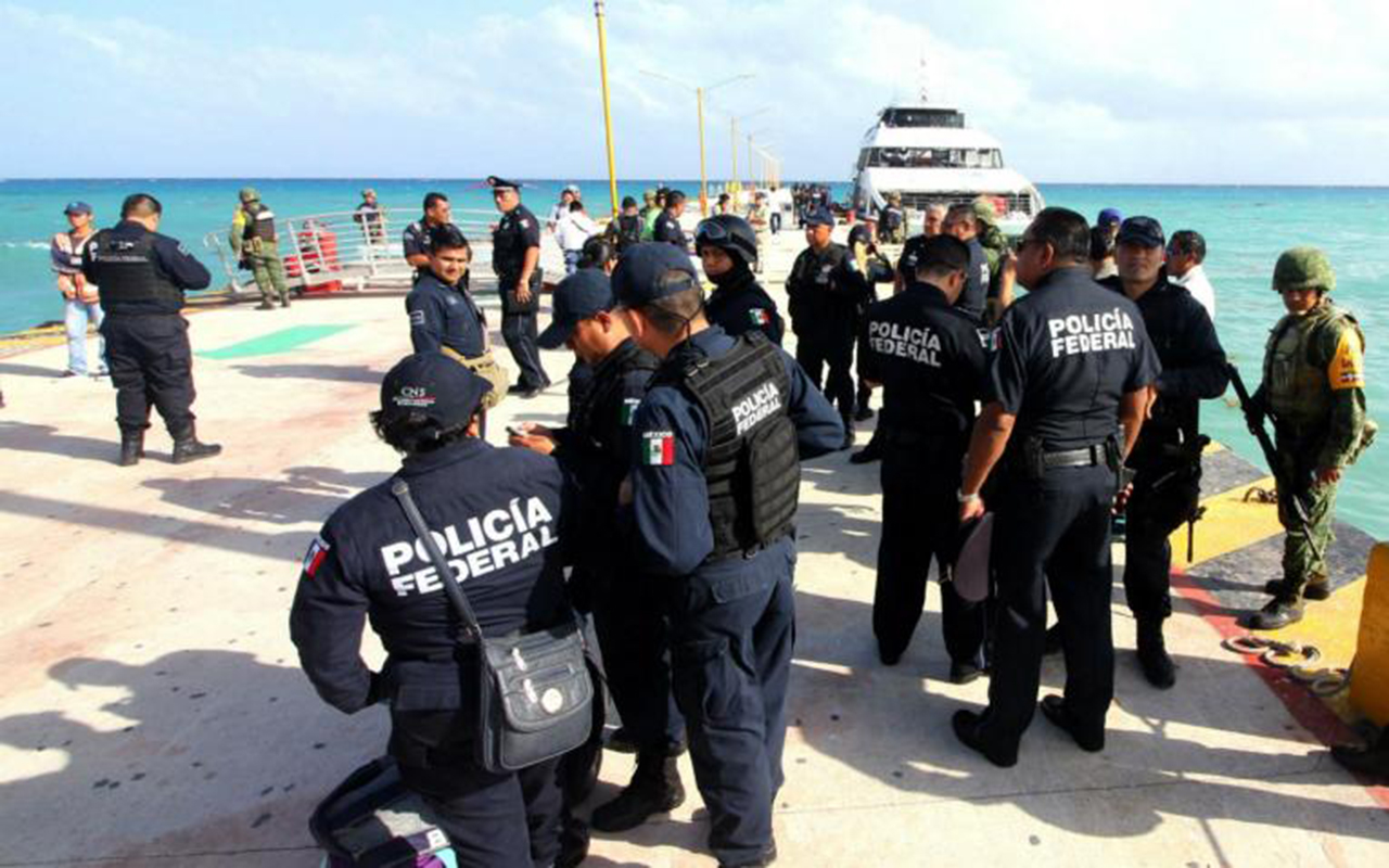 Autoridades mexicanas encuentran explosivos en embarcación turística