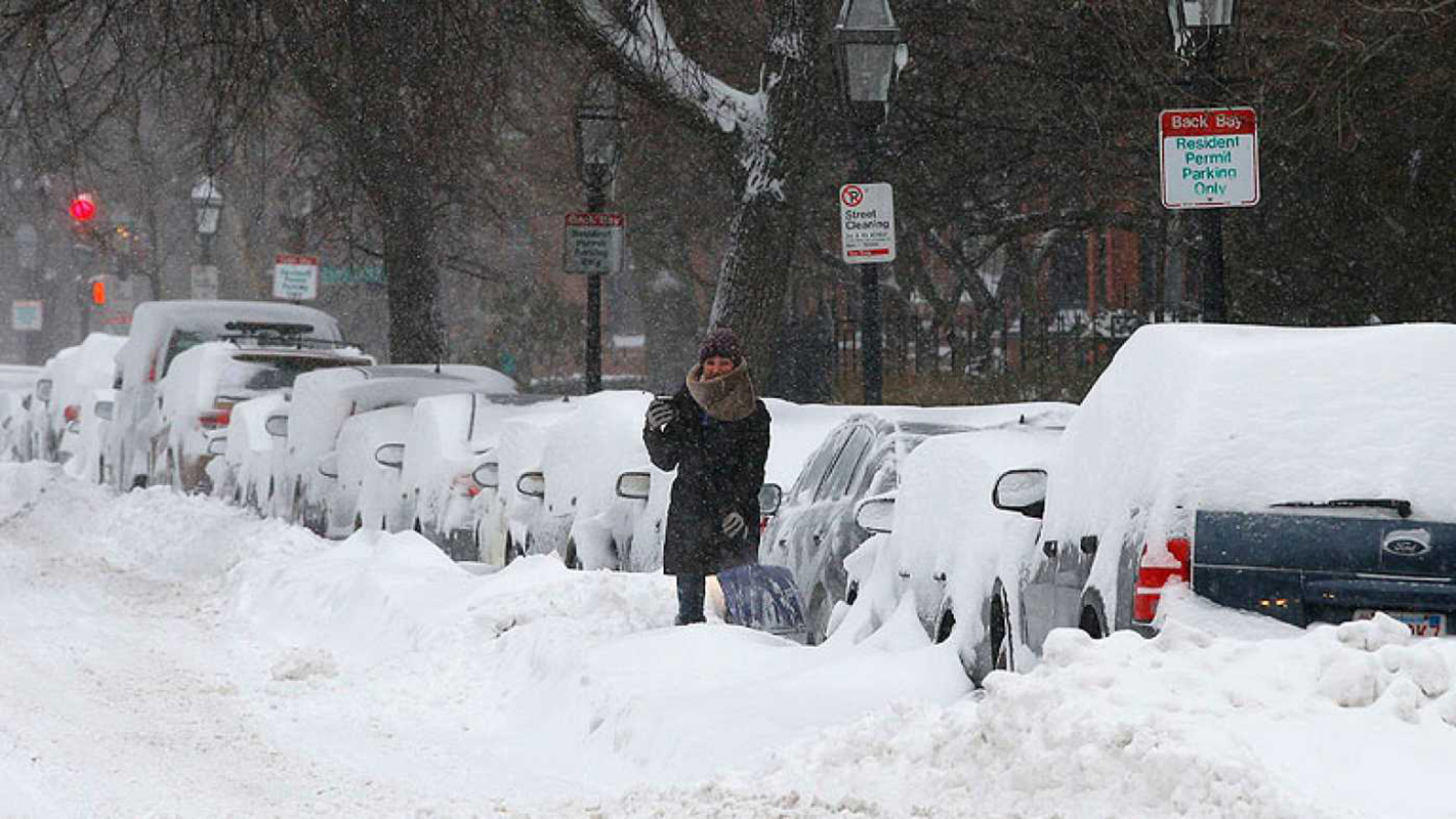 La tormenta de nieve en el noreste de EEUU deja al menos tres muertos