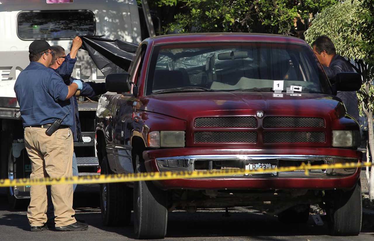 México: Localizan camioneta con cadáveres mutilados