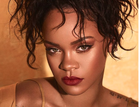 Rihanna se roba las miradas con este atuendo emisoras unidas