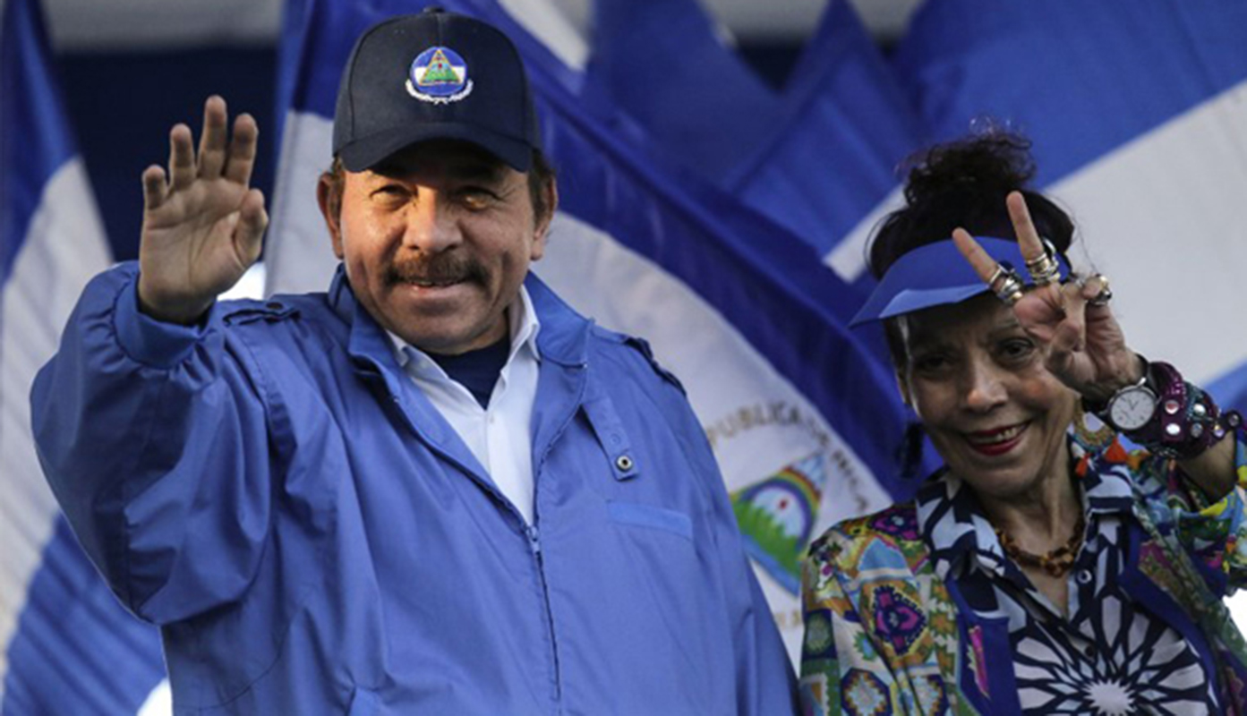 Ortega, asediado por la crisis