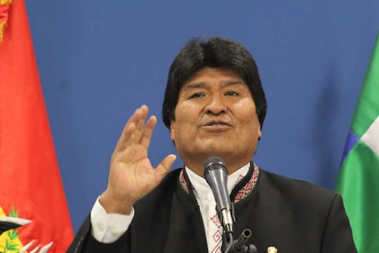 Evo Morales emplaza postulación