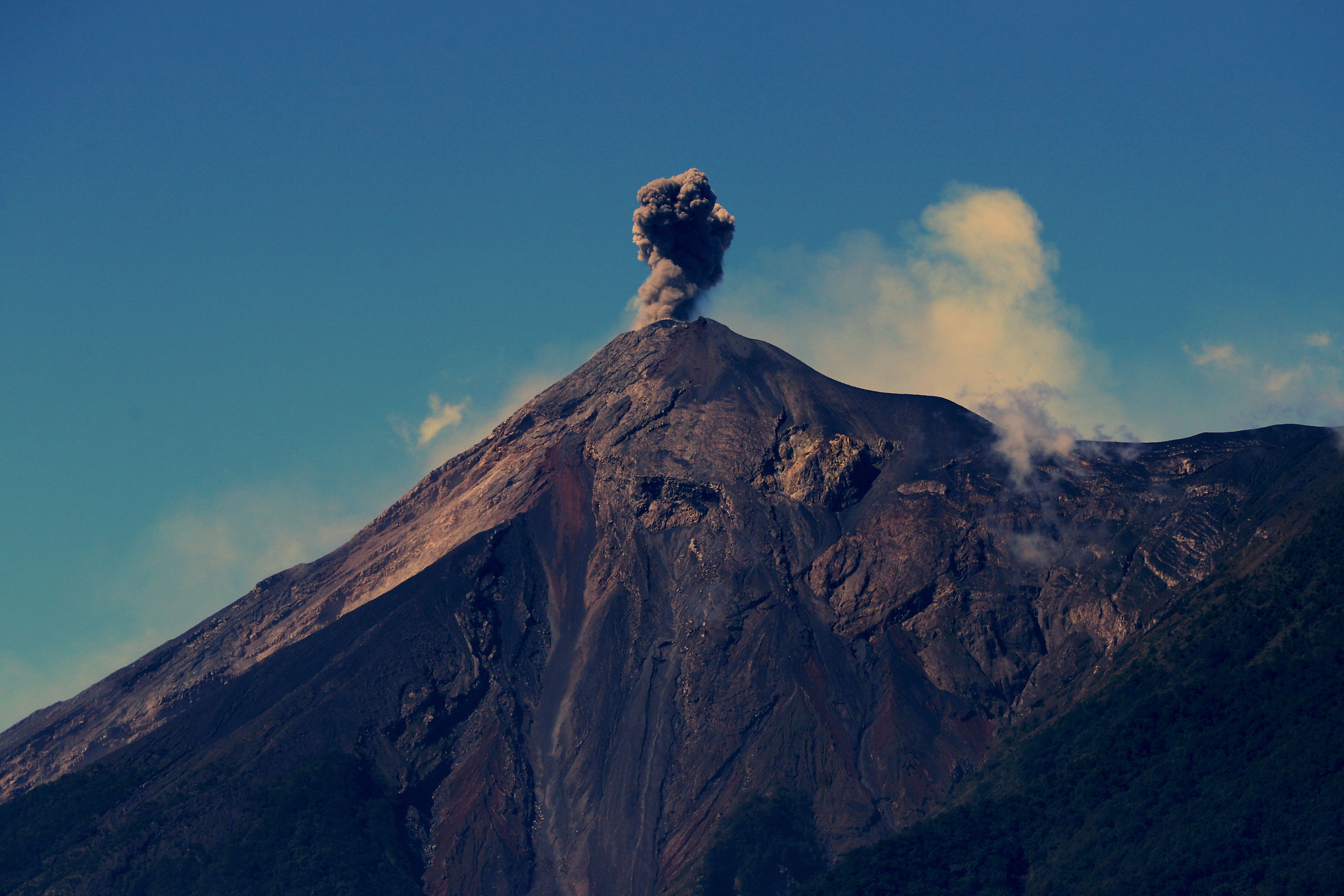 Volcán Fuego cifras tragedia erupción