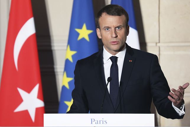 Macron pide a todos los partidos