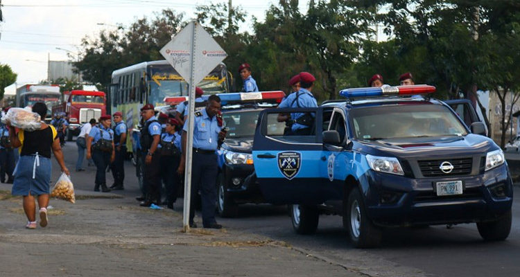 Cuatro policías nicaragüenses mueren