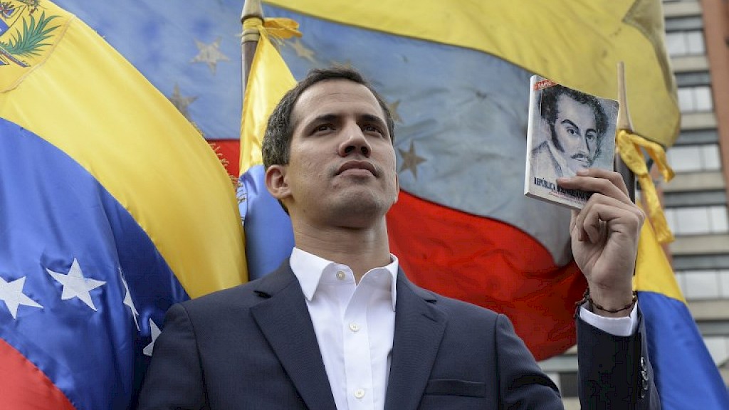 España defiende que la UE reconozca a Guaidó