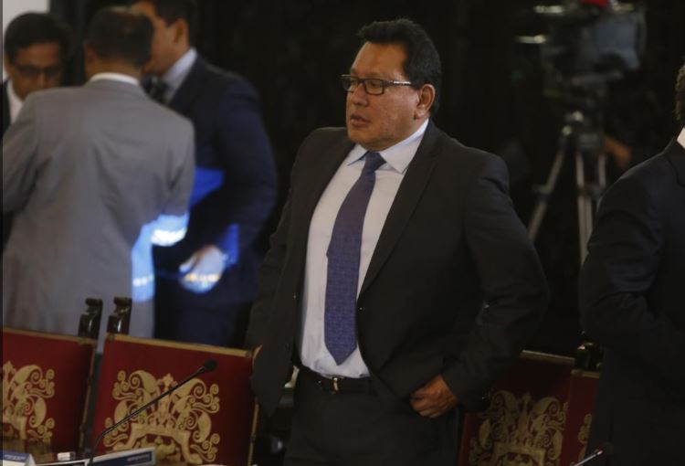 Gobierno de Perú ofrece 6.000 dólares por paradero de exgobernador condenado
