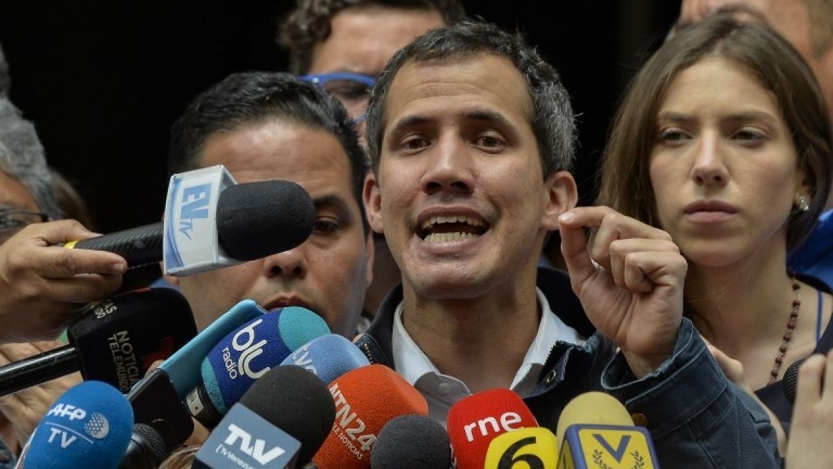 Guaidó denuncia intimidación contra su familia