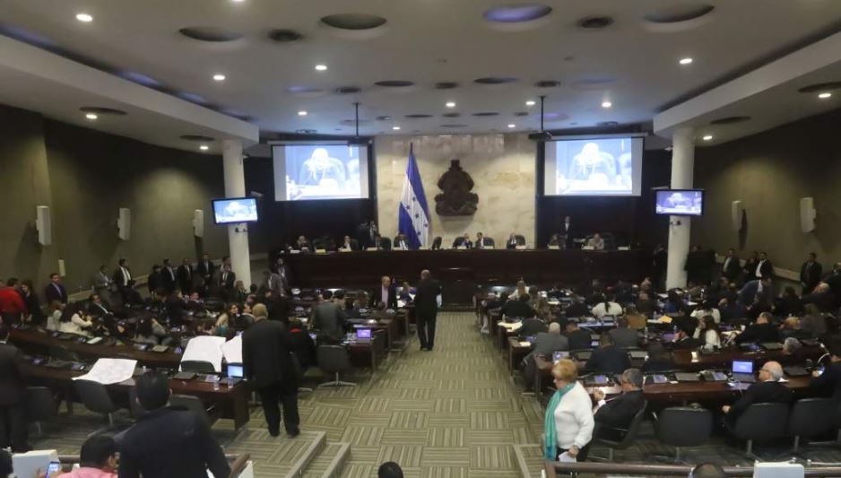 Denuncian que Parlamento de Honduras impulsa reforma que favorece corrupción