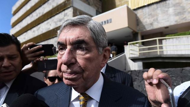 Óscar Arias declara ante la Fiscalía