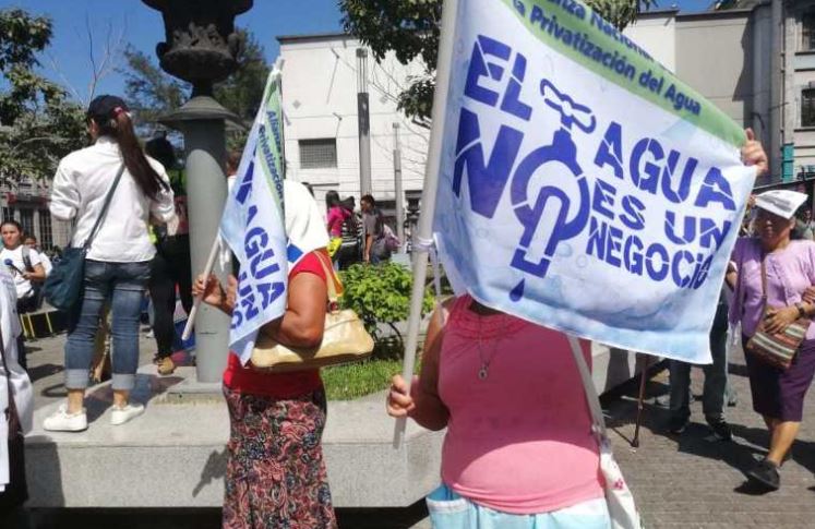 La derecha salvadoreña acuerda incluir a empresarios en ente rector del agua