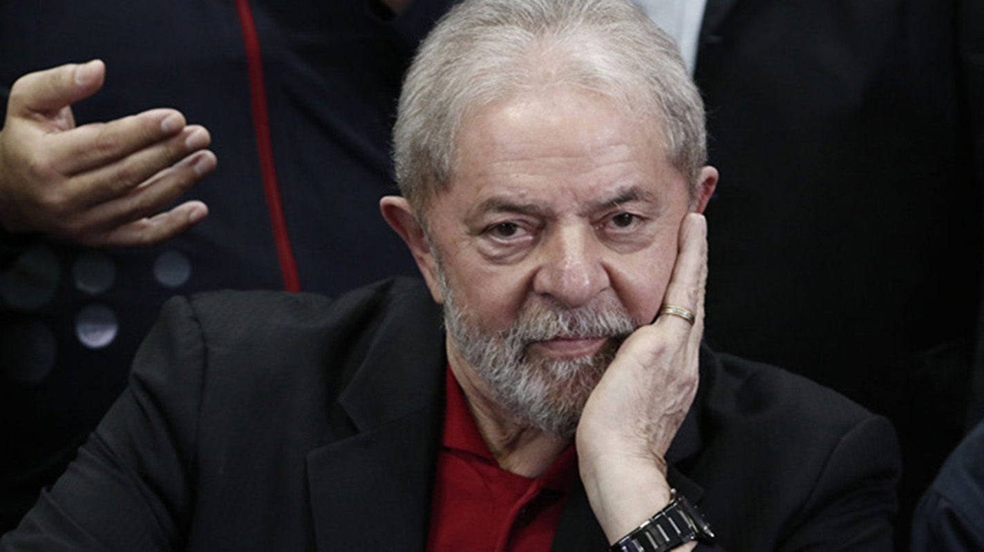 Corte suprema de Brasil aplaza debate a Lula da Silva