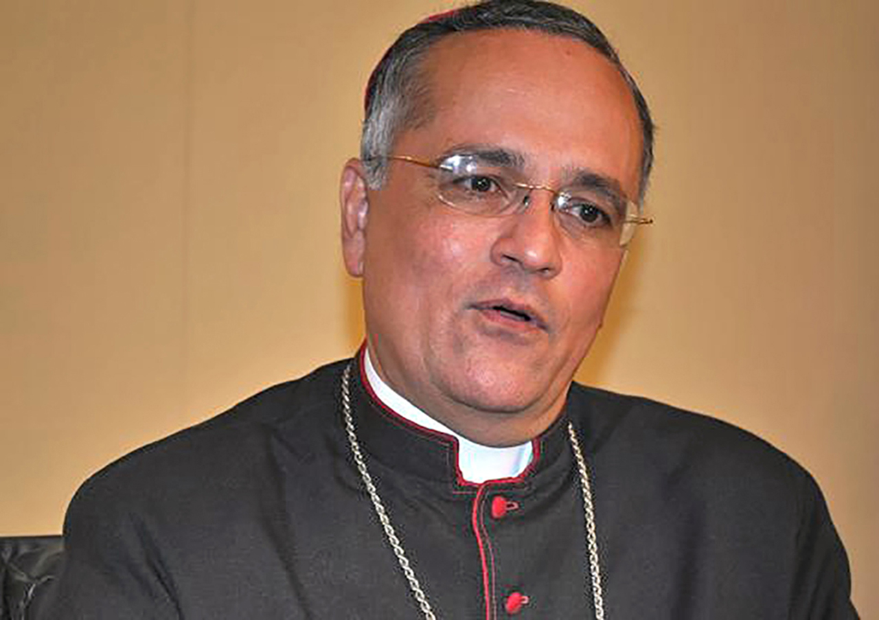 Obispo Báez, crítico de Ortega, viaja a Roma tras amenazas en Nicaragua