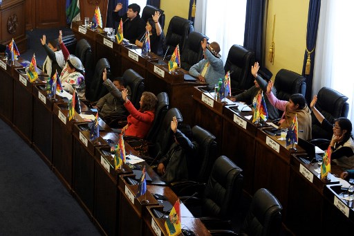 Bolivia avanza a nuevas elecciones sin Morales en medio de severa crisis