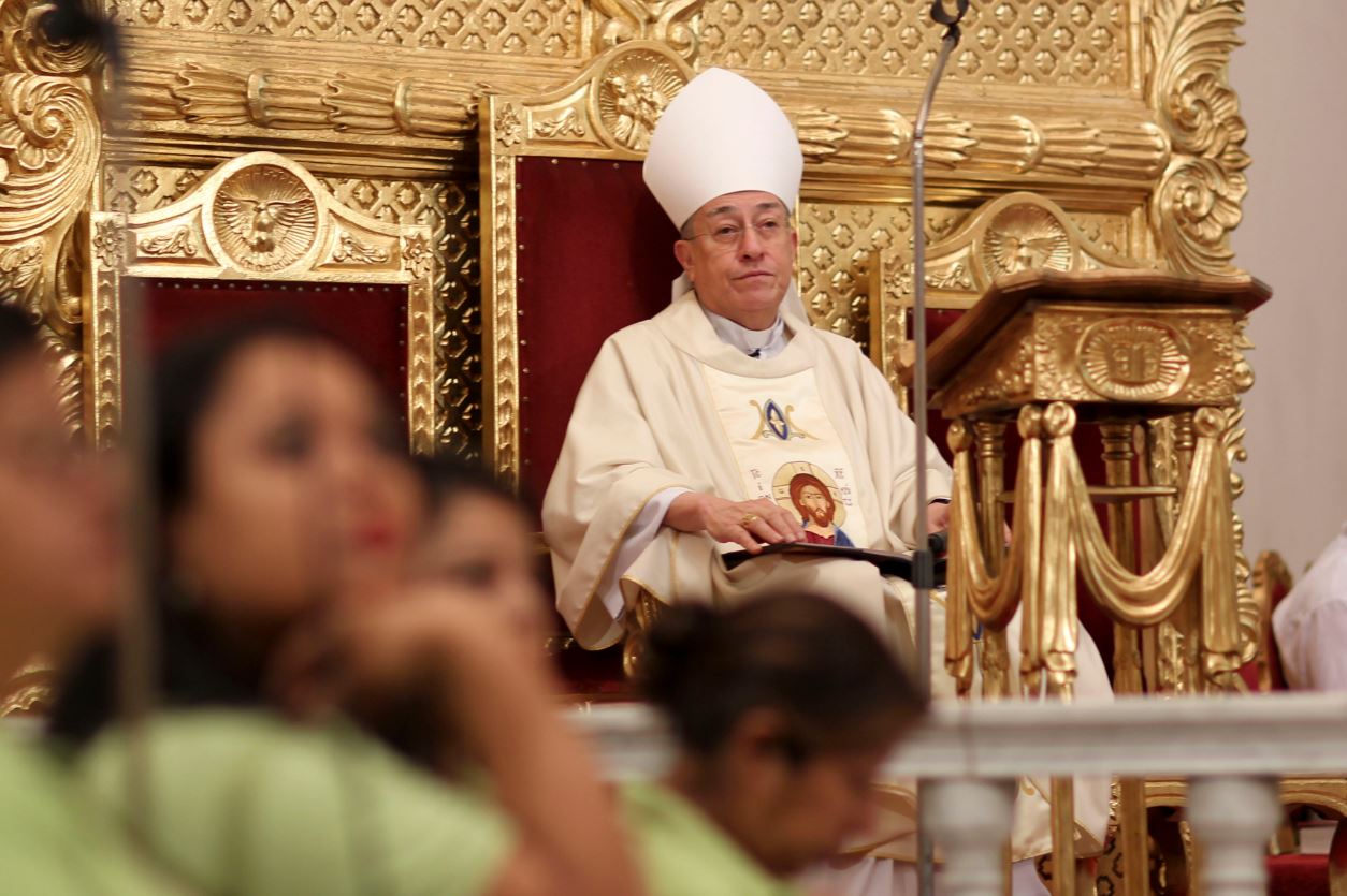 Cardenal de Honduras pide tregua al crimen