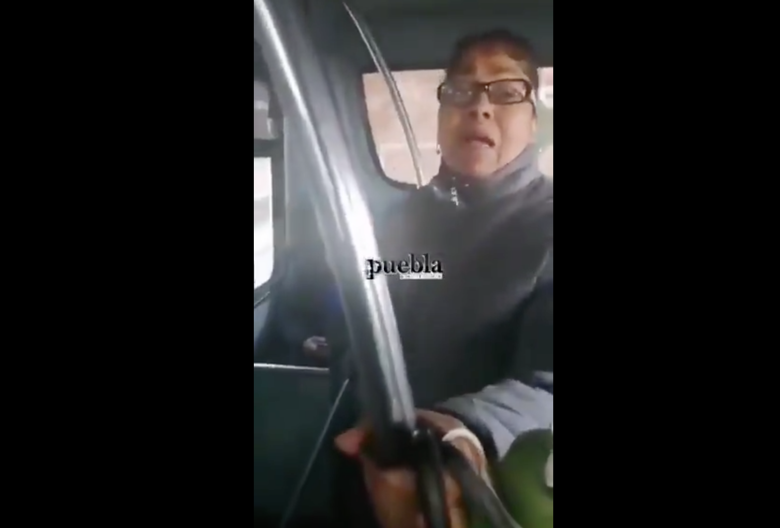 VIDEO: asaltante rompe en llanto cuando piloto de bus no la deja bajar