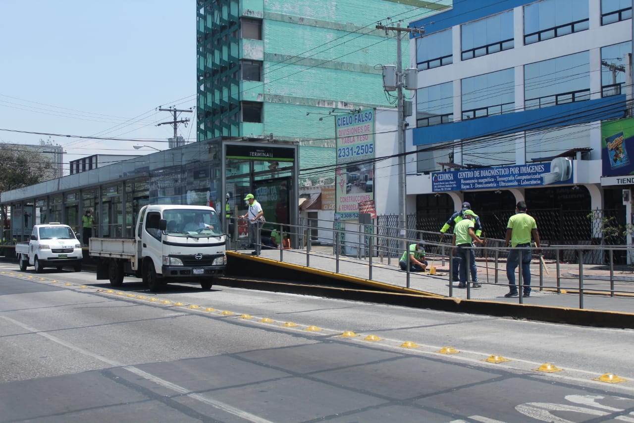 Municipalidad anuncia que continúa suspensión del servicio del Transmetro