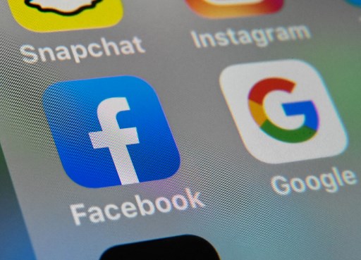 Google y Facebook postergan regreso a trabajo presencial hasta 2021