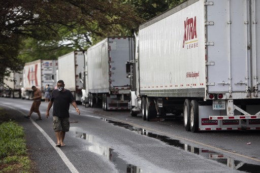 Costa Rica y Nicaragua restablecen paso fronterizo a transporte de carga