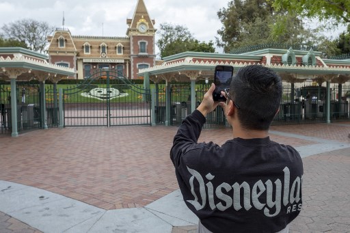 Disney propone reabrir parque de atracciones en California el 17 de julio