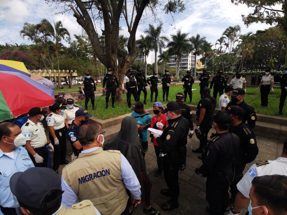 operativos de PNC en Parque Central permiten ubicar a hondureños