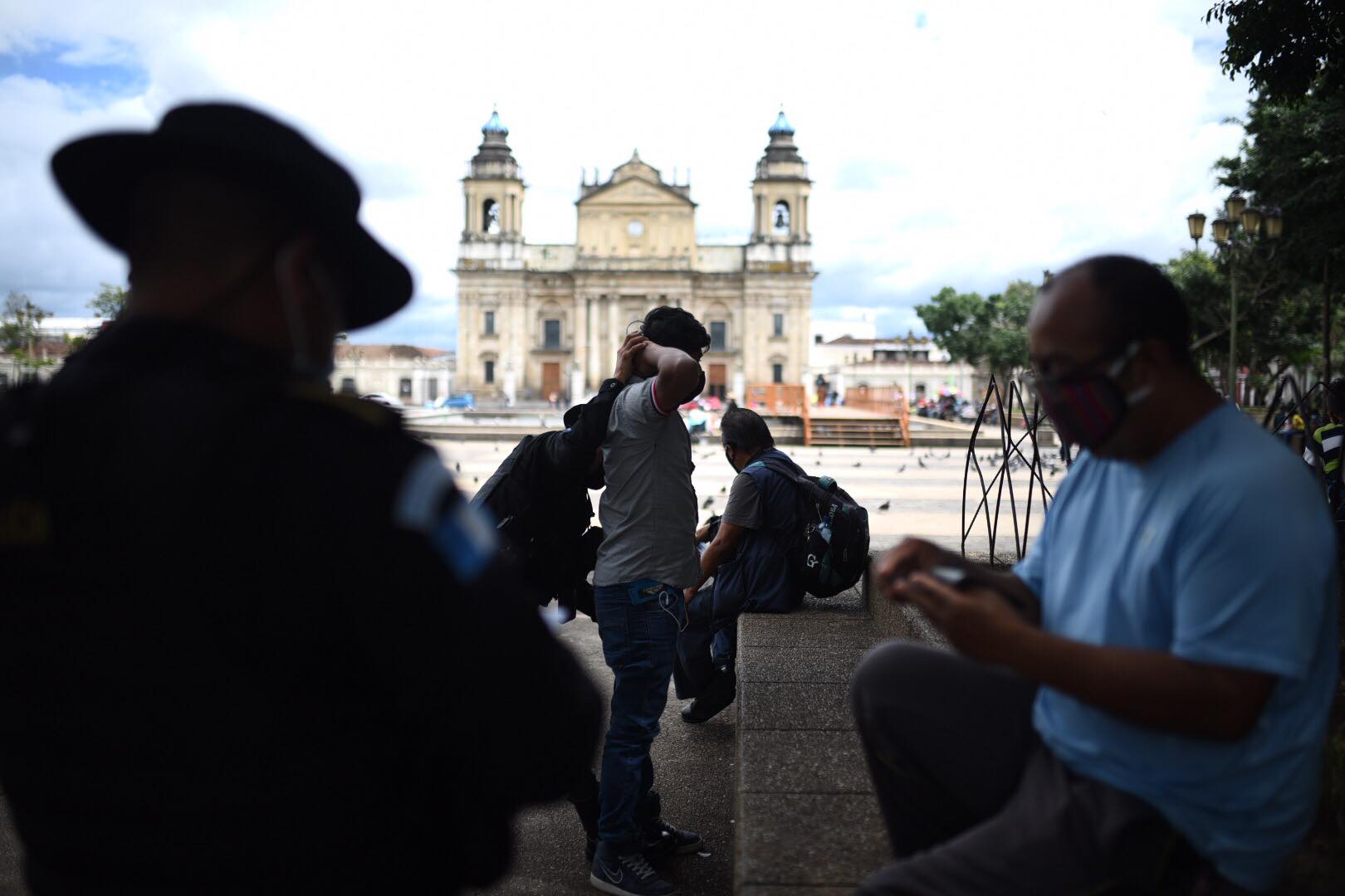operativos en el parque central para expulsar a centroamericanos