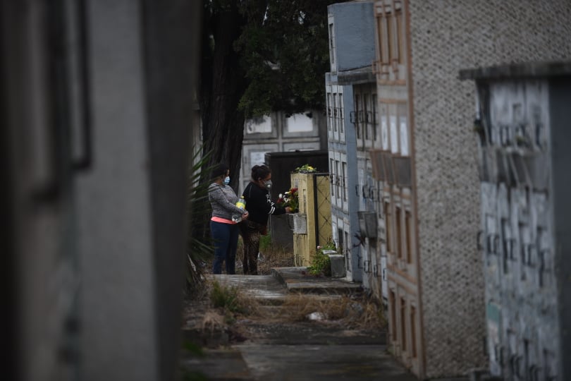 visita a cementerios por Día de los Santos - Covid-19