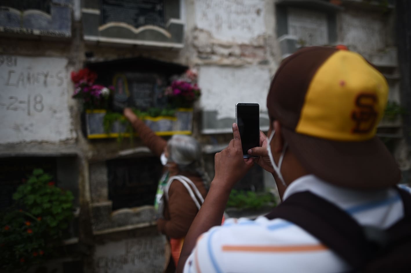 visita a cementerios por Día de los Santos - Covid-19