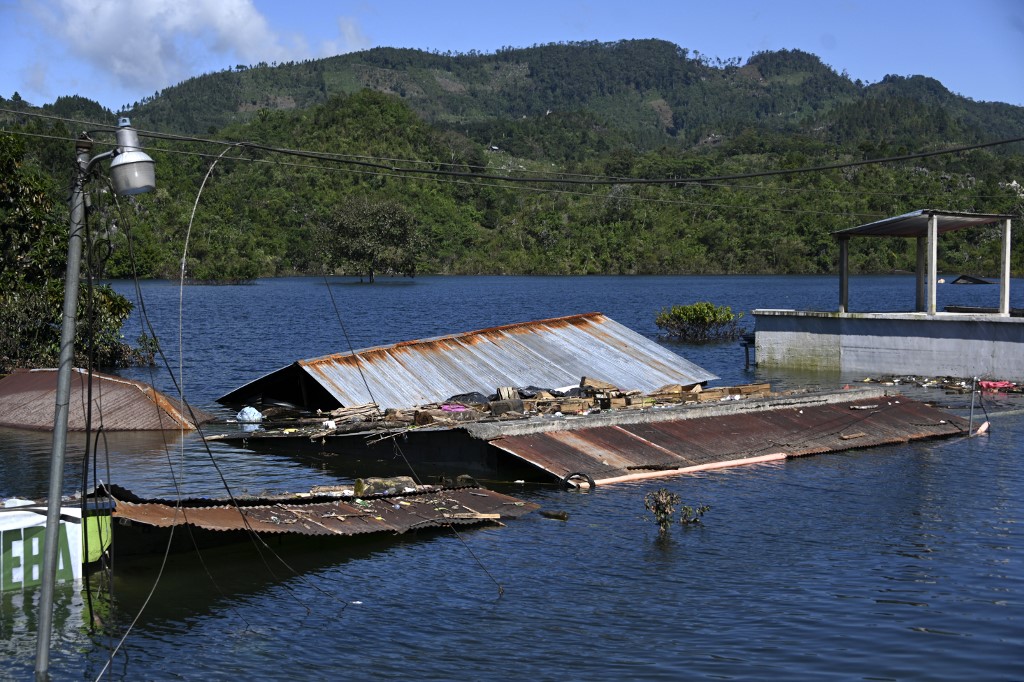 inundación en aldea Campur, Alta Verapaz, por huracanes Eta e Iota