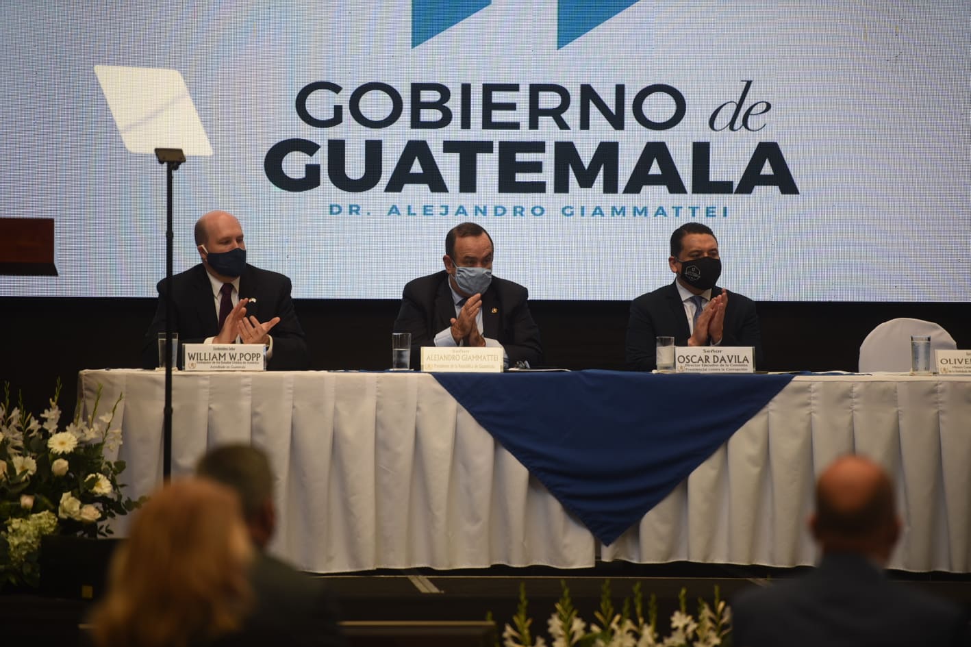 presidente Alejandro Giammattei en acto por día contra la Corrupción