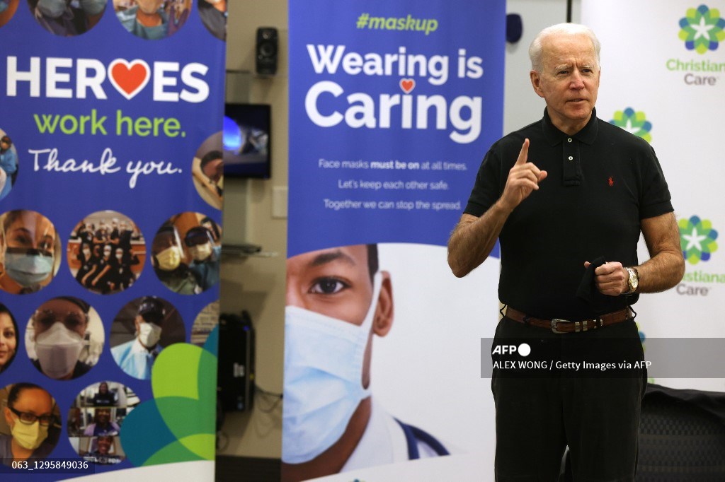 Joe Biden recibe segunda dosis de vacuna contra el coronavirus
