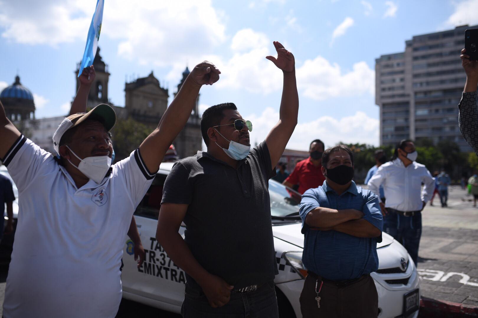manifestación de taxistas contra pago de seguro en zona 1