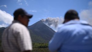 Volcán Pacaya en actividad eruptiva