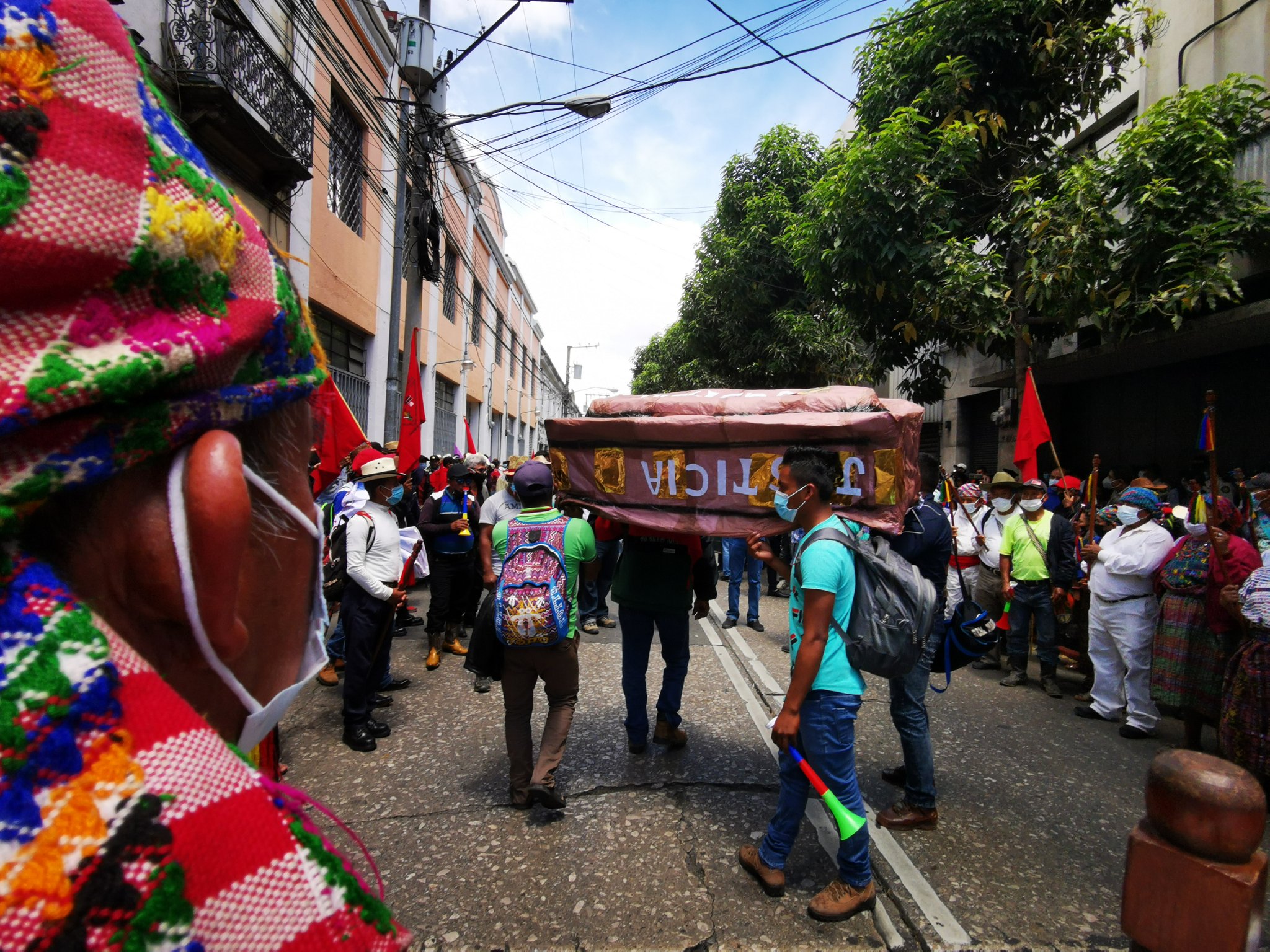 organizaciones realizan cortejo fúnebre por la justicia