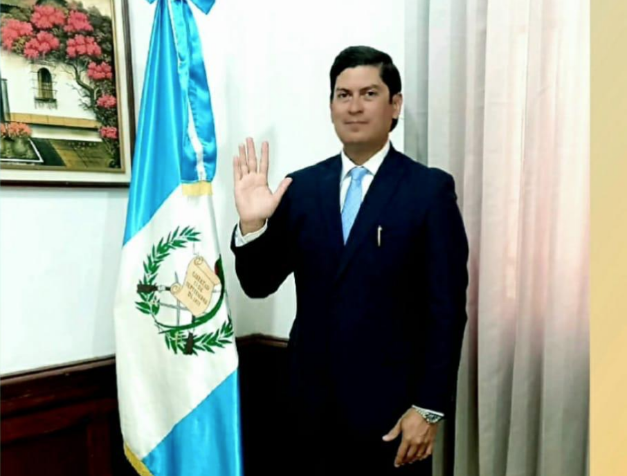 Janio Rosales es juramentado como secretario privado de la Presidencia