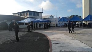 familiares de víctimas de la masacre en Tamaulipas esperan repatriación de cuerpos en la Fuerza Aérea Guatemalteca
