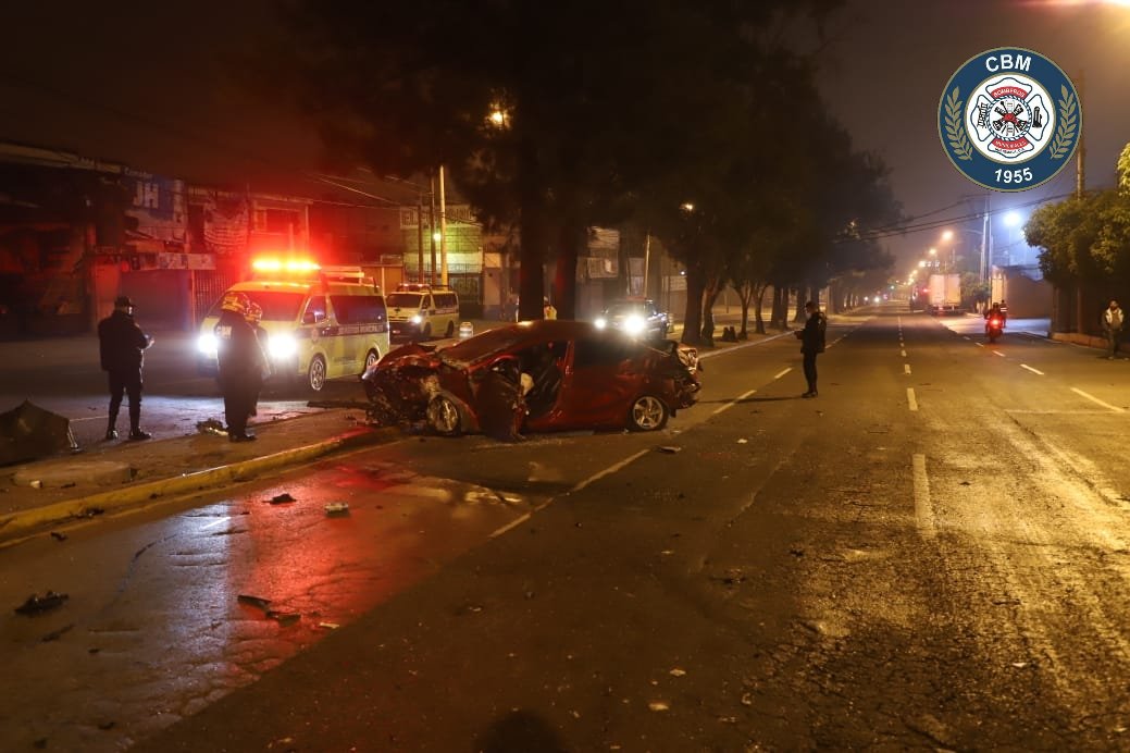 Dos muertos por aparatoso accidente en zona 7