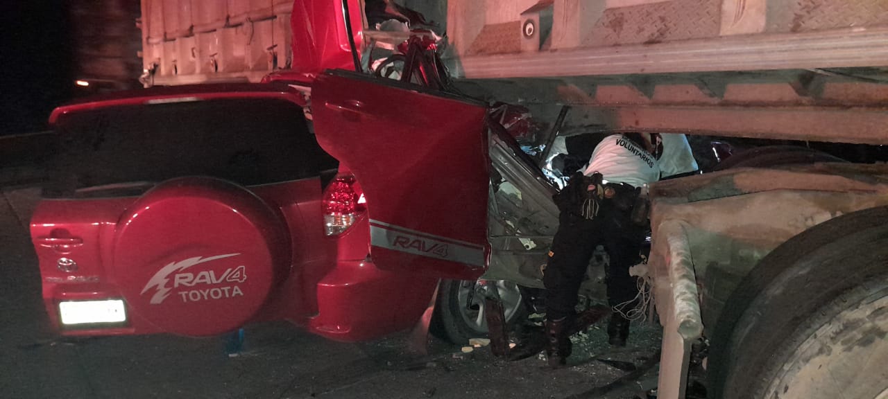 Agentes de la PNC mueren en accidente de tránsito en Escuintla