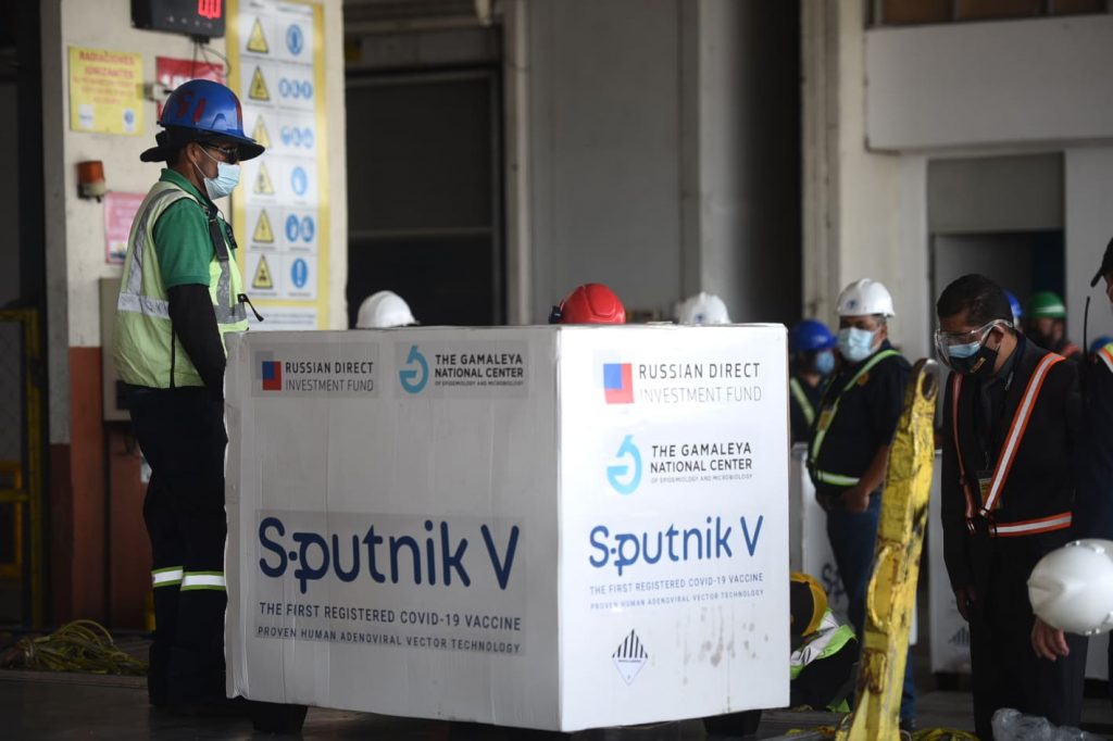 Guatemala recibe primer lote de vacunas Sputnik V