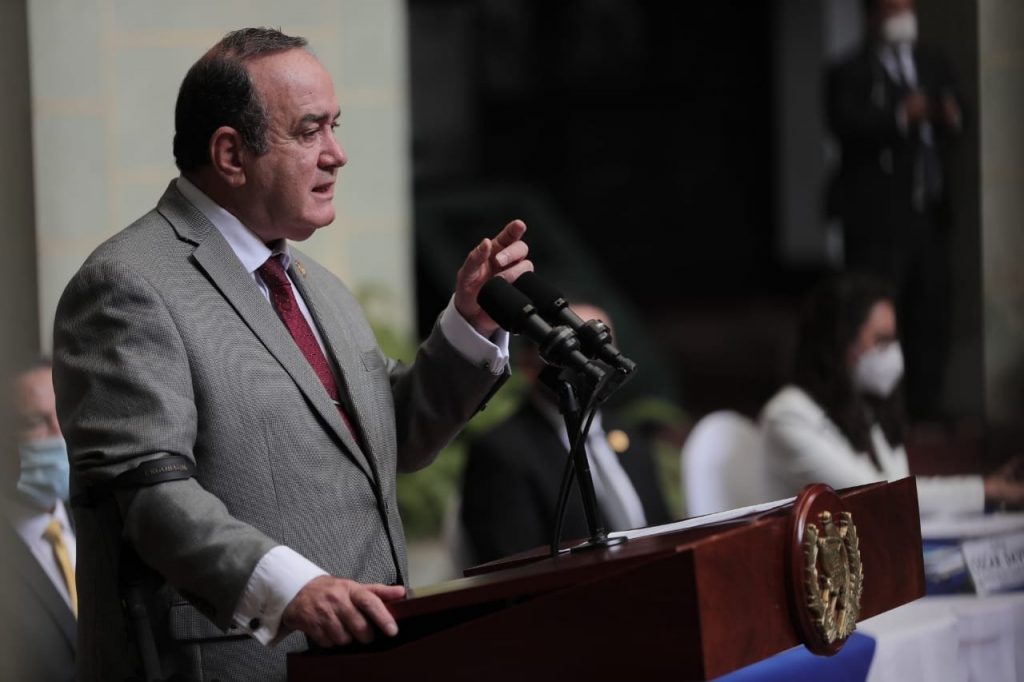 presidente Alejandro Giammattei se refiere a vacunación contra Covid-19
