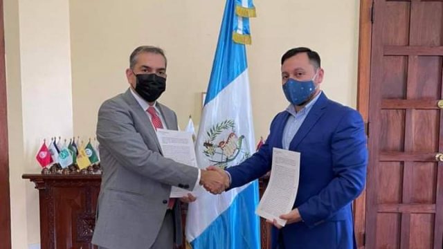 El Ministerio de Gobernación firma un convenio con Crime Stopper Guatemala, para fortalecer la seguridad ciudadana.